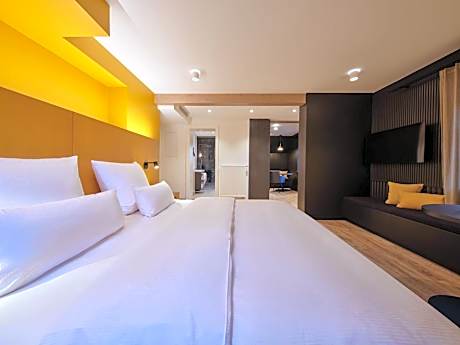 Deluxe Triple Room Dependance (with extra bed)