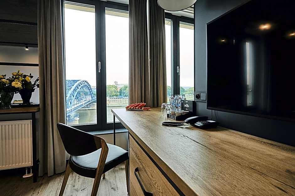The Bridge Suites Hotel
