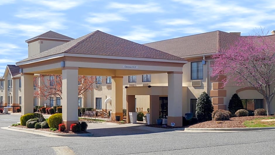 Country Inn & Suites by Radisson, Shelby, NC