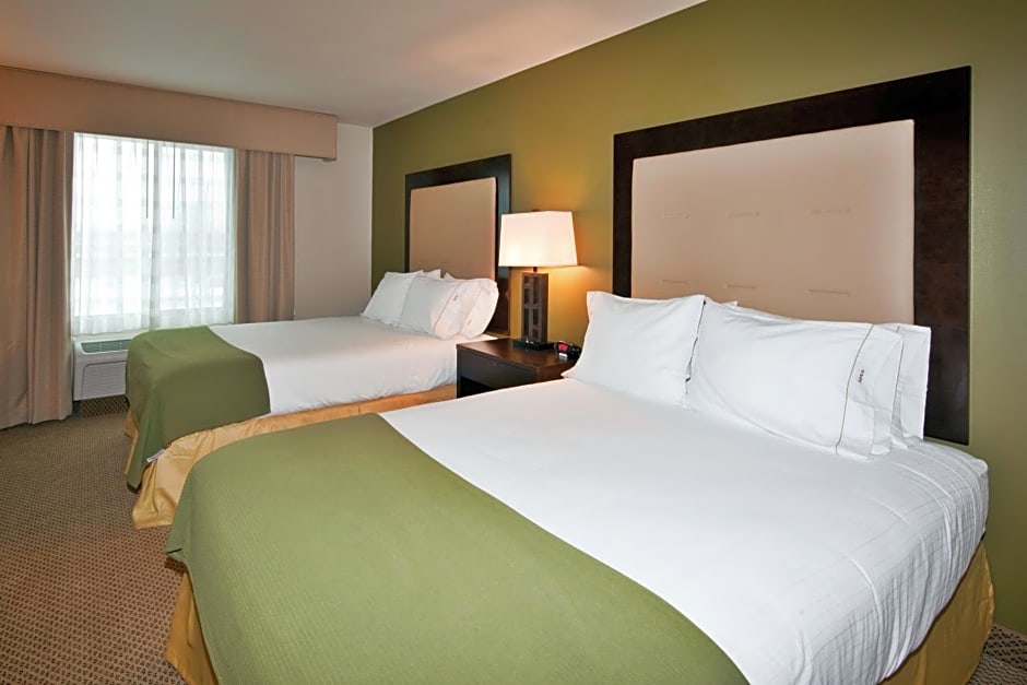 Holiday Inn Express & Suites Dewitt (Syracuse)