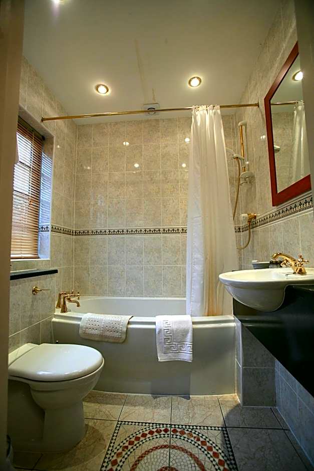 The Peacock Townhouse Hotel Kenilworth - Warwick