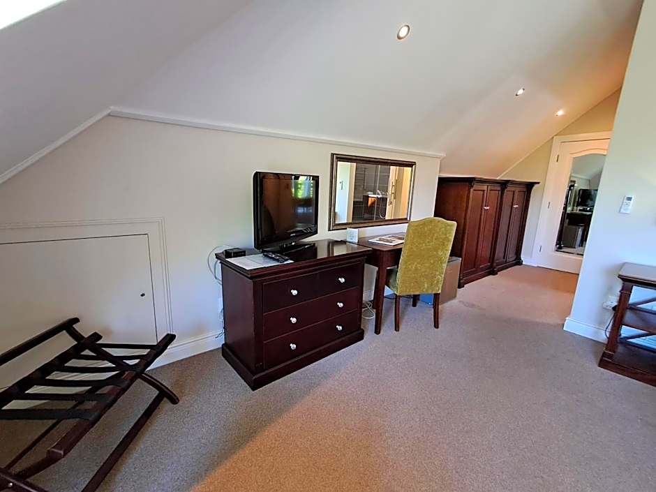 Wild Mushroom Country House