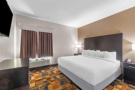Suite-1 King Bed Non-Smoking Sofabed Living Area Microwave And Mini-Fridge Wi-Fi Full Breakfast