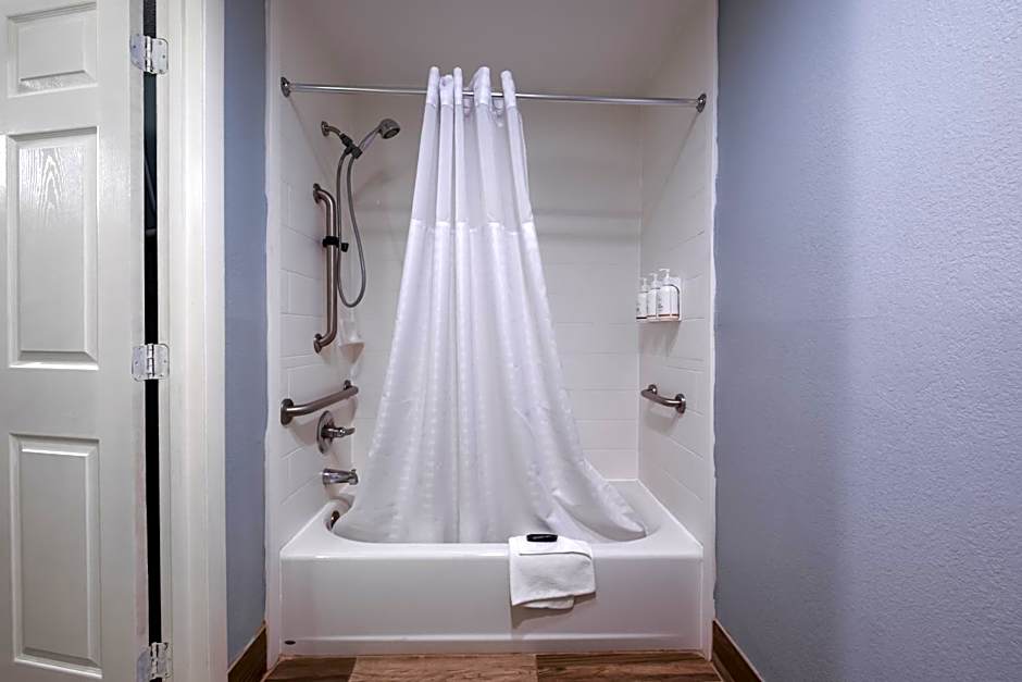 Baymont by Wyndham Louisville Airport South