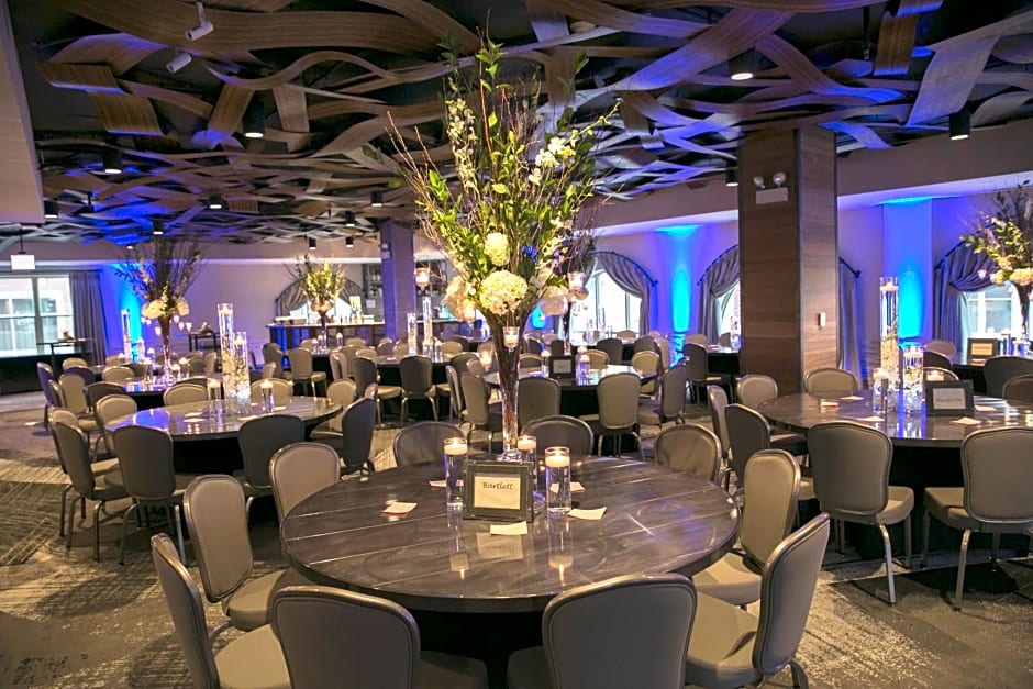 Hotel Indigo Naperville Riverwalk By IHG