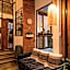 White Wall Riverfront Hotel