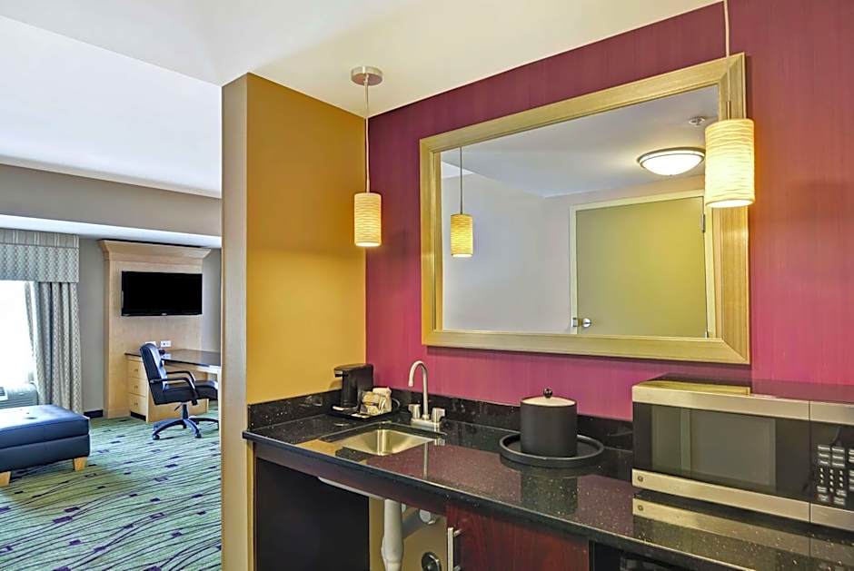 Hampton Inn By Hilton & Suites Raleigh Crabtree Valley