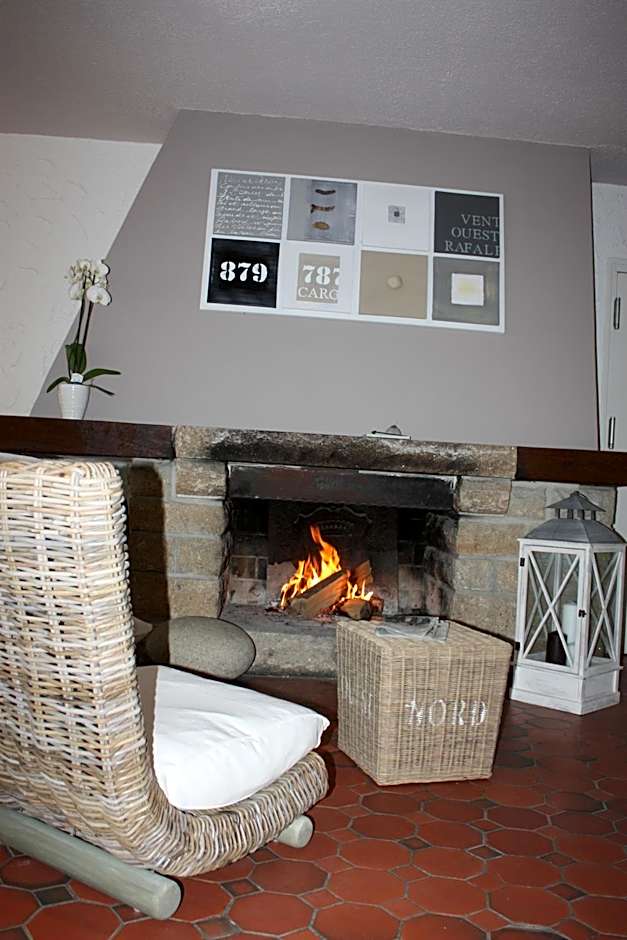 Logis Latitude Ouest Hôtel Restaurant & Spa