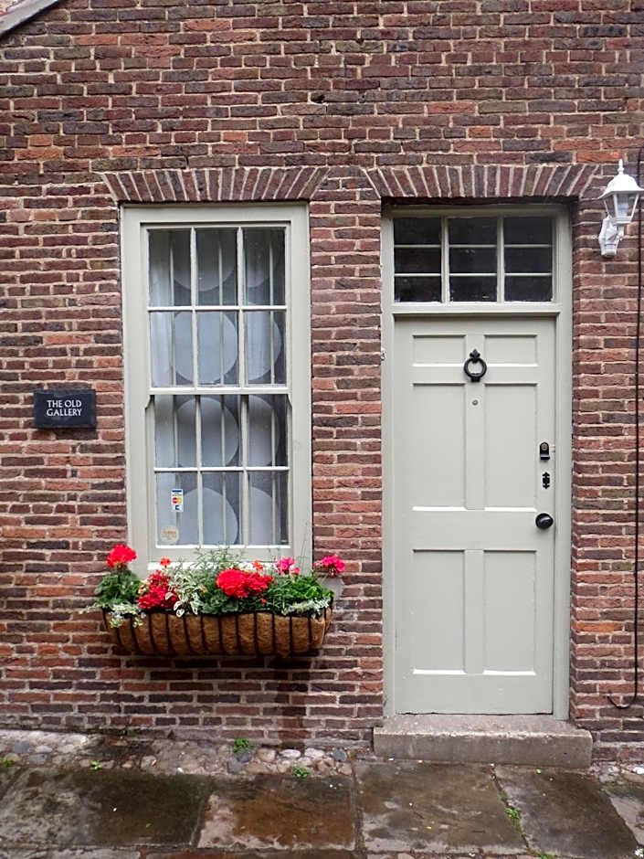 Trembling Madness Apartments