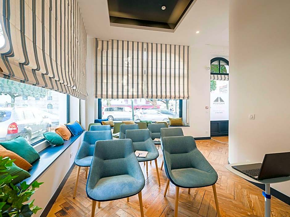 MADISON Saint Jean de Luz - Handwritten Collection