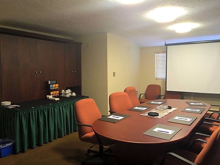 Coastal Inn Champlain