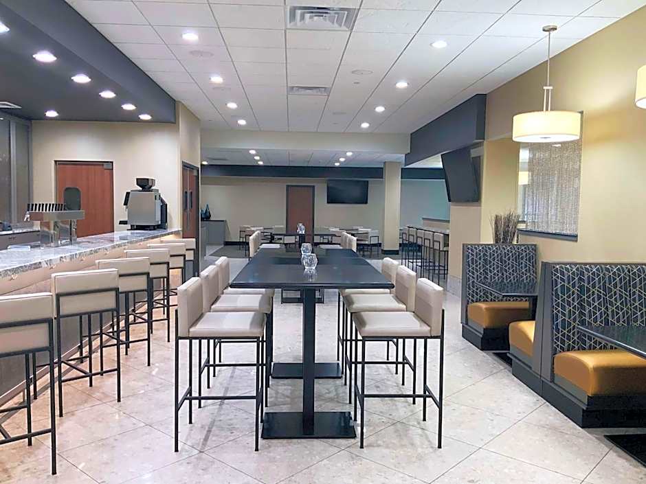 DoubleTree by Hilton Madison Downtown