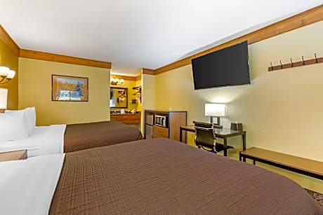 2 Queen Beds, Non-Smoking, Wireless High-Speed Internet, Microwave, Refrigerator, Continental Breakf