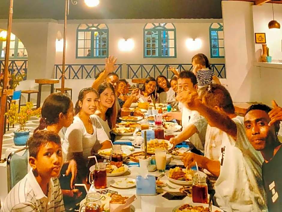 Anjo Maumere Hotel & Restaurant