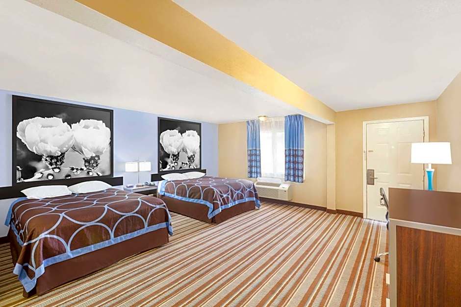 Super 8 by Wyndham Kingsville