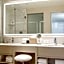HALL Arts Hotel Dallas, Curio Collection by Hilton