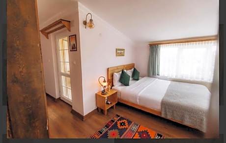 Triple Room with Balcony