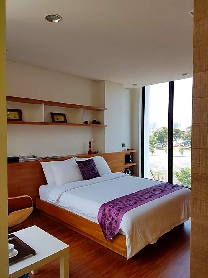 New Donghae Tourist Hotel