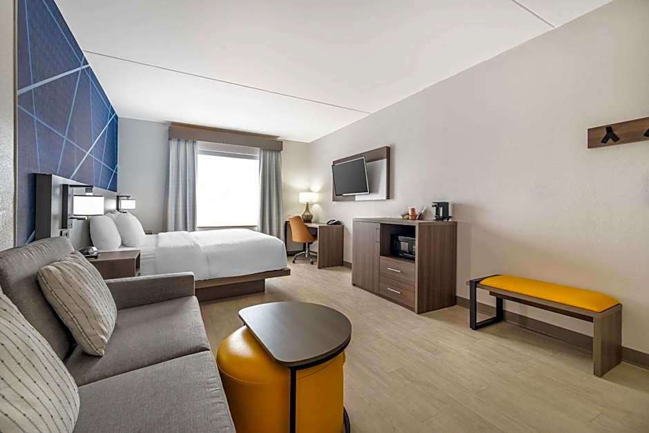 Comfort Suites Airport Louisville