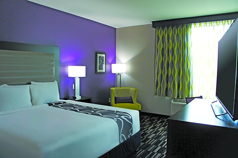 La Quinta Inn & Suites by Wyndham McAllen Convention Center