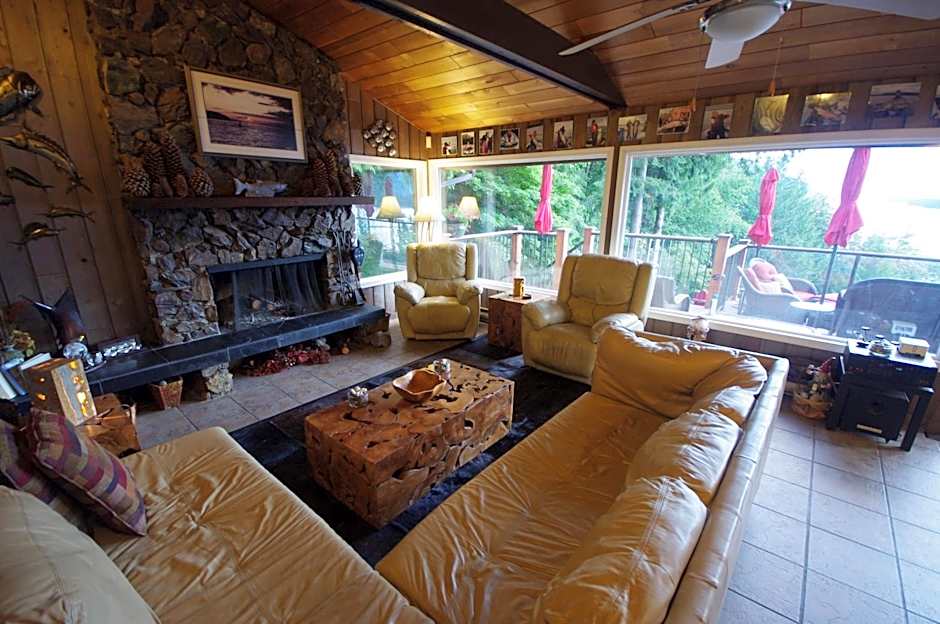 The Fraser River's Edge B&B Lodge