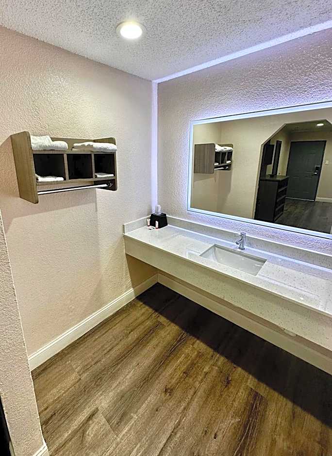 Hollywood INN - Downtown Houston