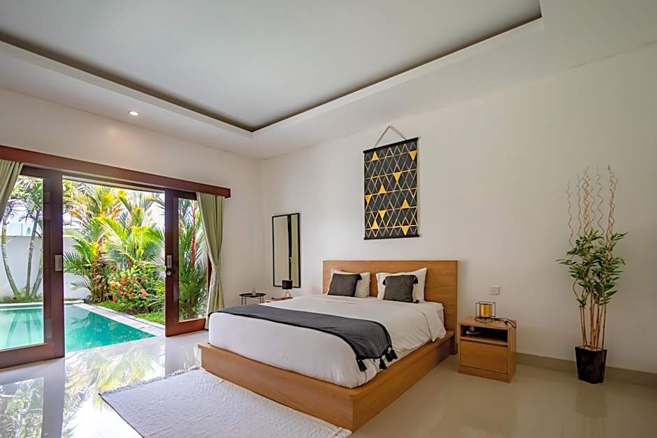 Selina - PROMO- Berawa - 3 BDR - Brand NEW Villa - HUGE Pool