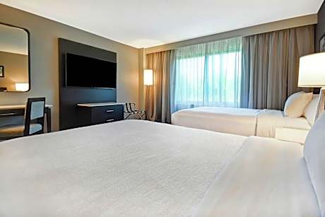 2 Room Corner Suite-2 Double Beds-Nonsmoking