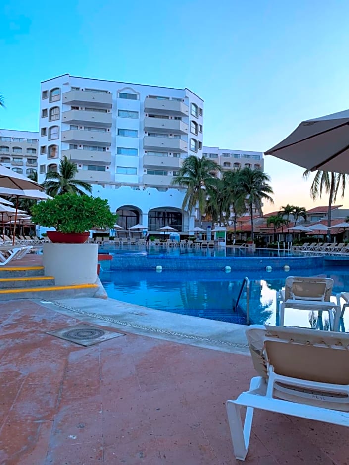 ENNA INN IXTAPA HABITACIóN VISTA AL MAR