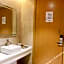 Guangzhou Longxiang Wisdom Hotel (Gangding Subway Station)