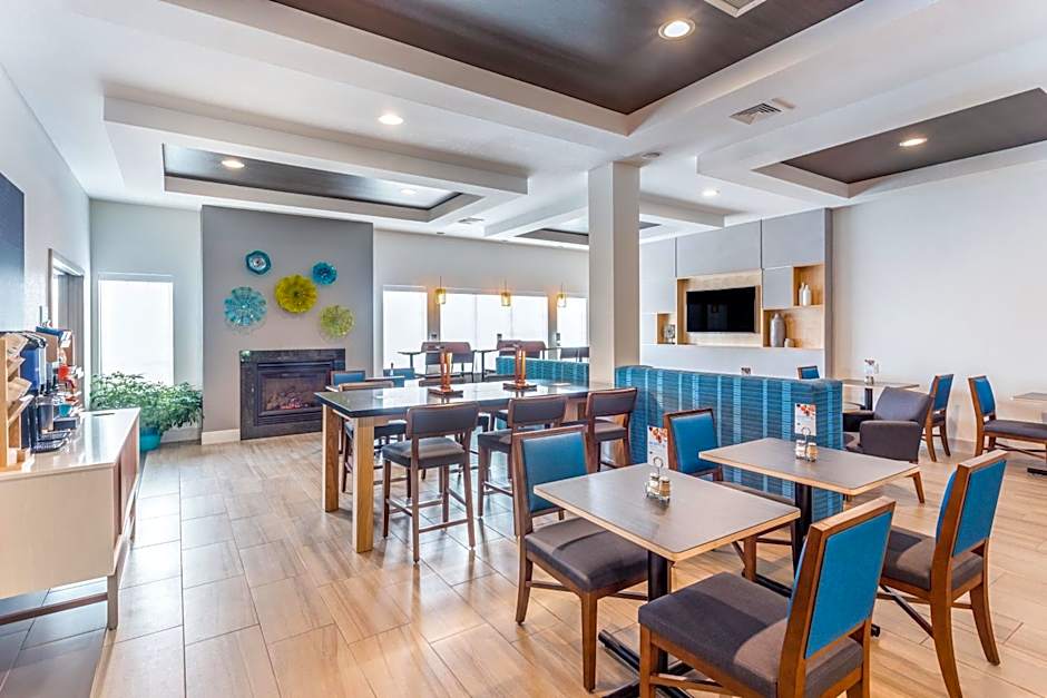 Holiday Inn Express Hotel & Suites Eau Claire North By IHG