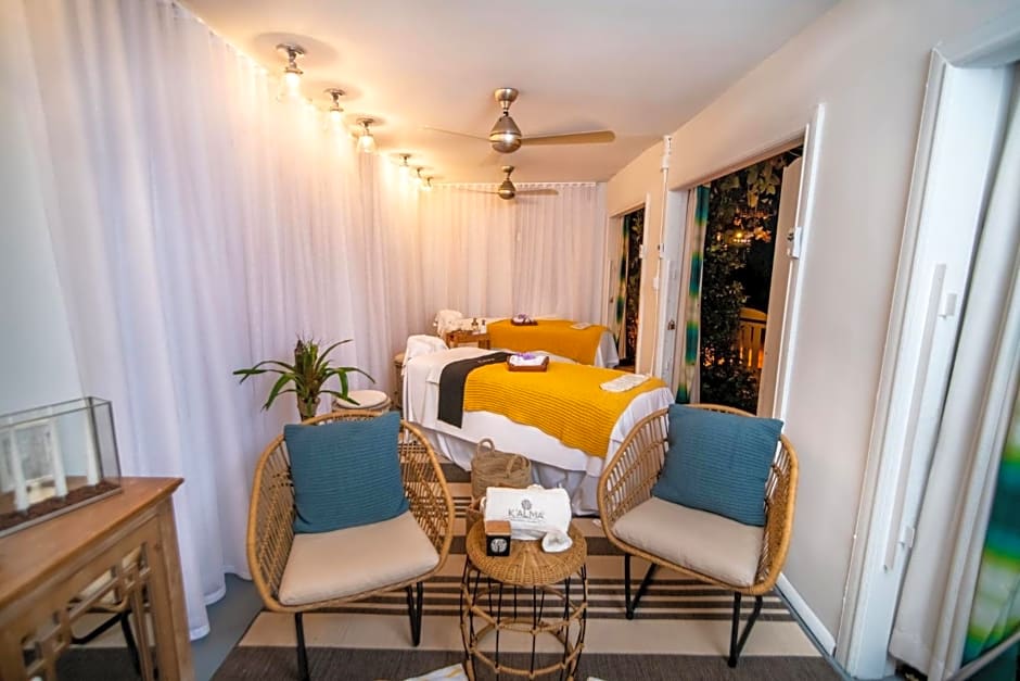 Kimpton Surfcomber Hotel, an IHG Hotel
