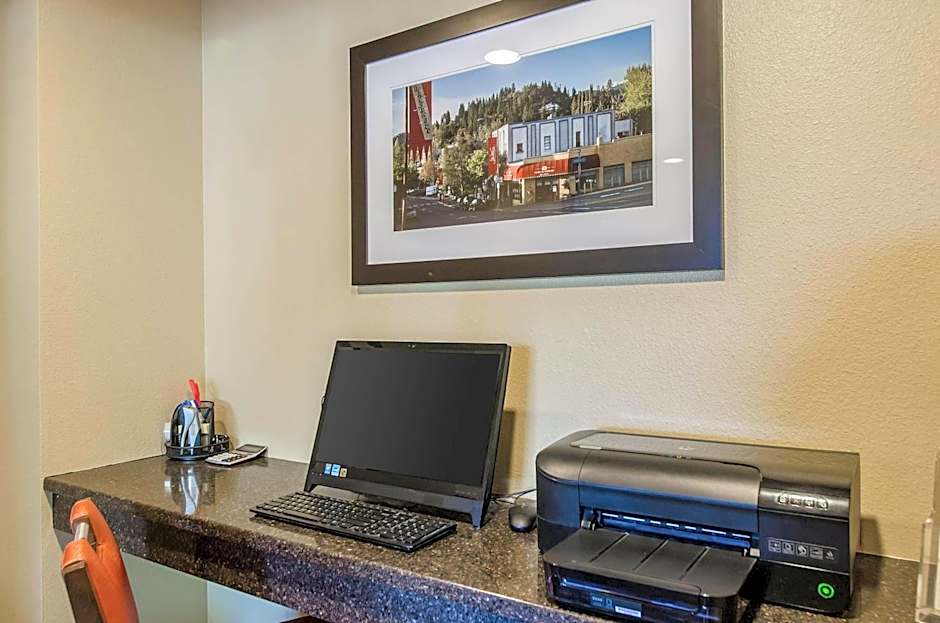 Comfort Inn & Suites Ashland