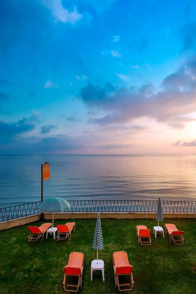 Andreolas Luxury Suites