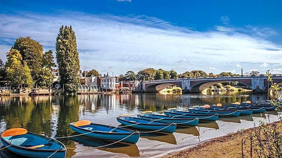 The Mitre, Hampton Court