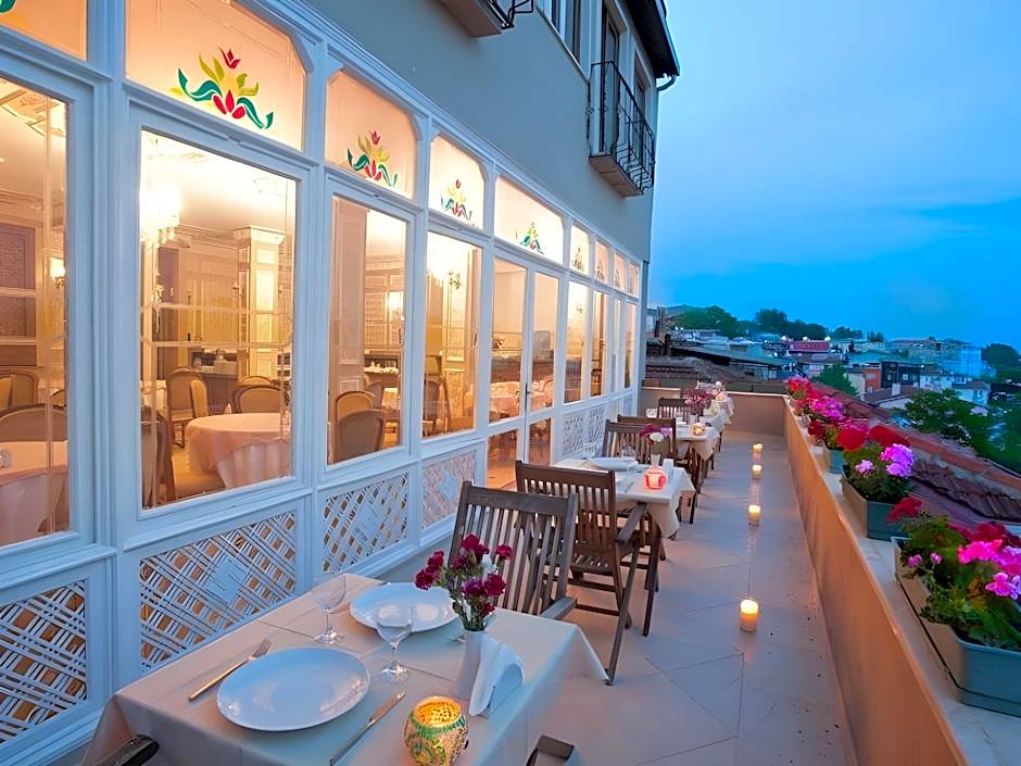 Photo 1 of 50 of Hotel Sumengen