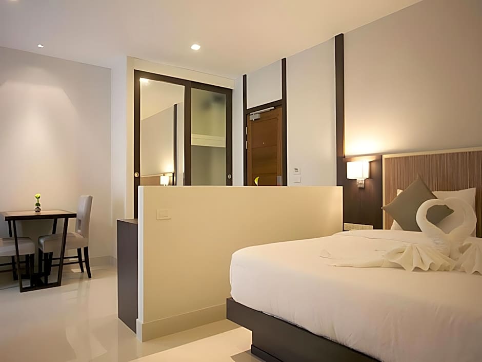 April Suites Pattaya