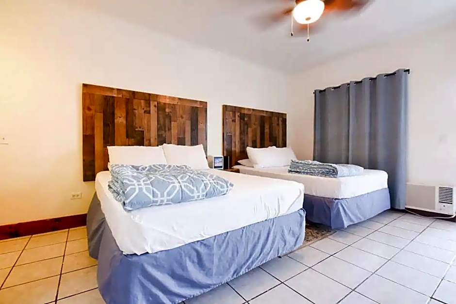 Habitación doble playa bonita-calle 13-bar. wow