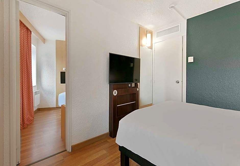 B&B HOTEL Le Mans Centre Cathedrale