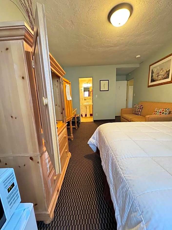 Rugged Country Lodge