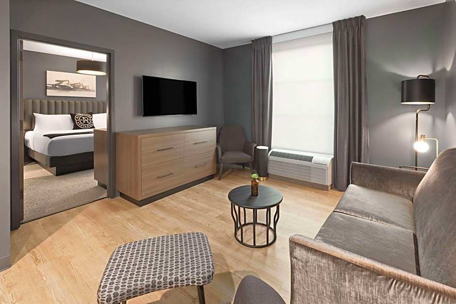 Riverbend Hotel and Suites, Trademark Collection by Wyndham