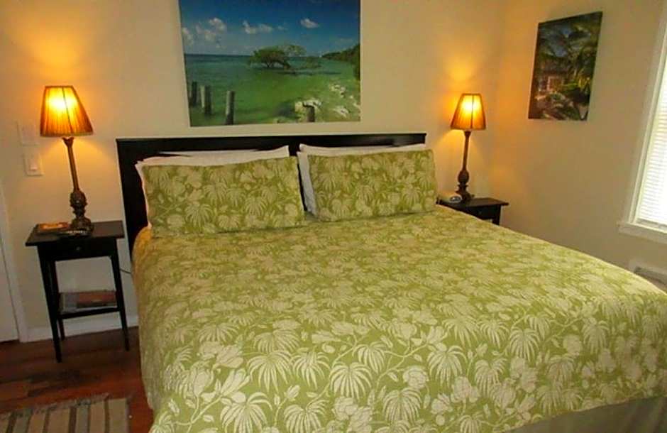 Suite Dreams Inn by the Beach