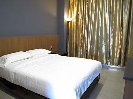 Queen Room - Disability Access