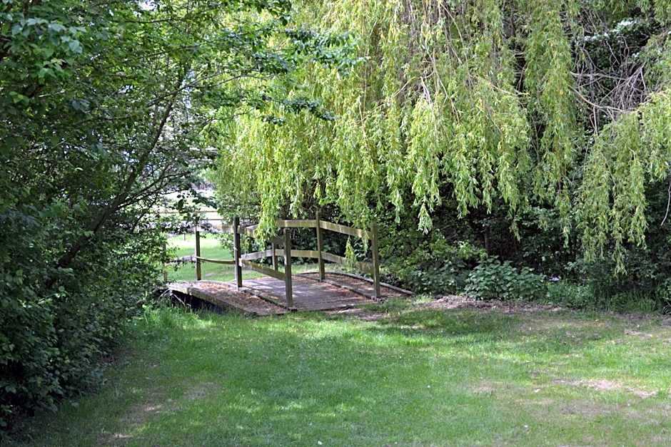 The Chiltern Lodges at Upper Farm Henton