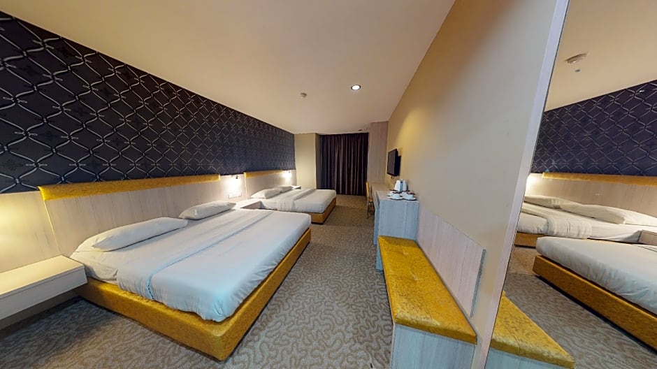Clover Hotel