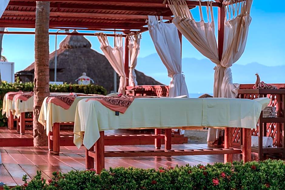 Grand Decameron Complex Bucerias, A Trademark All-Inclusive Resort