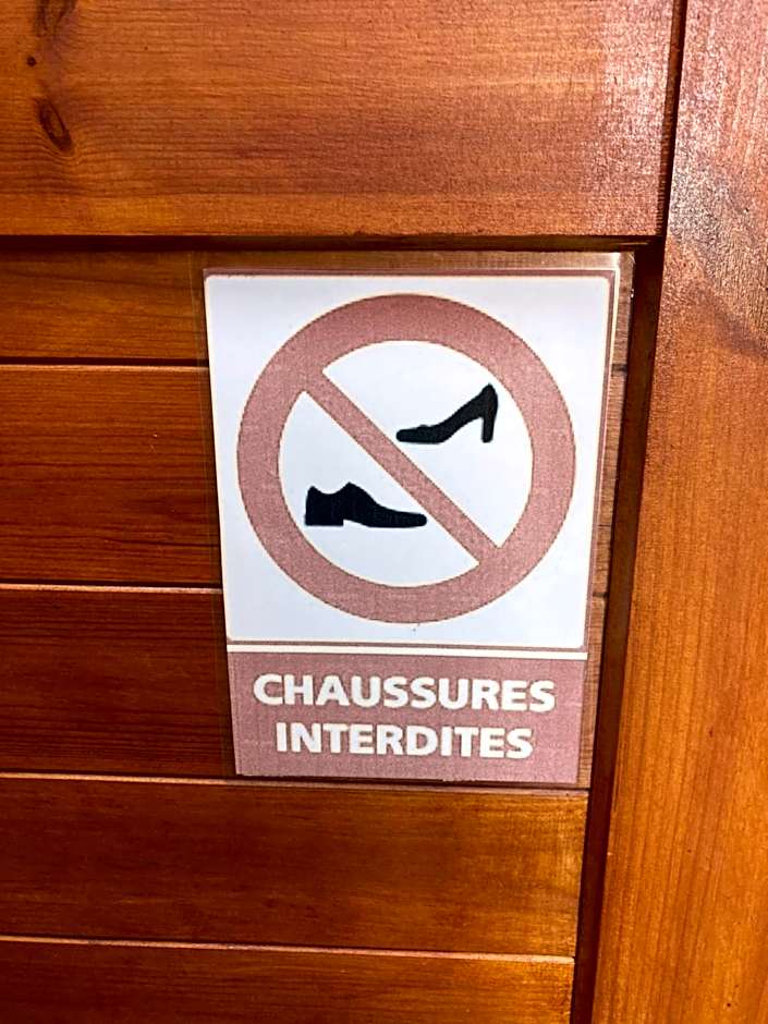 Les Chalets de Marie 974- Jacuzzi SPA privatif dans le chalet , sans vis à vis , vue mer