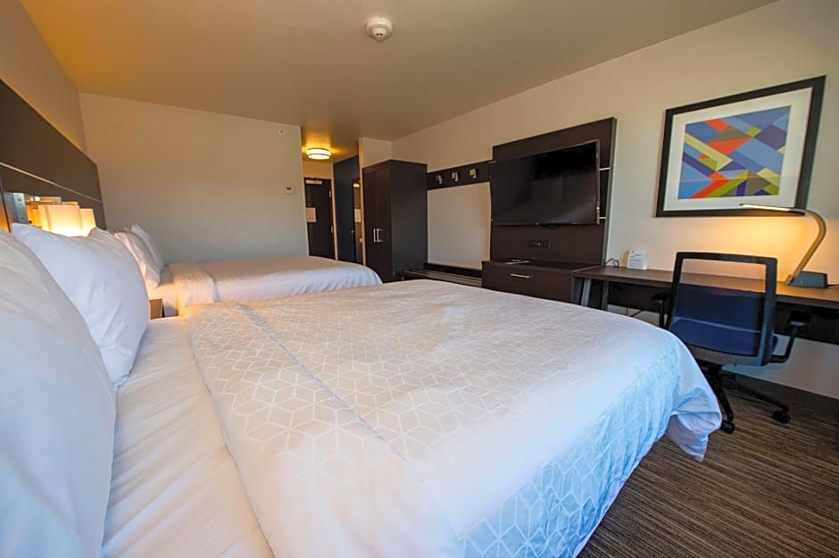 Holiday Inn Express & Suites - Colorado Springs AFA Northgate, an IHG Hotel