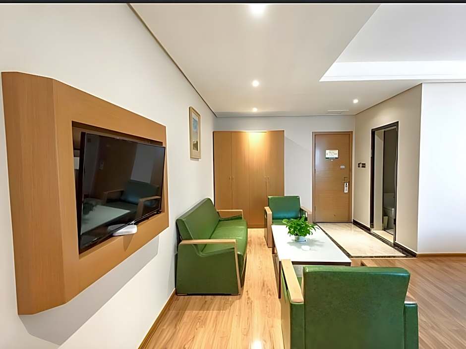 GreenTree Inn HePu Huanzhu South Road Transit Center Express Hotel
