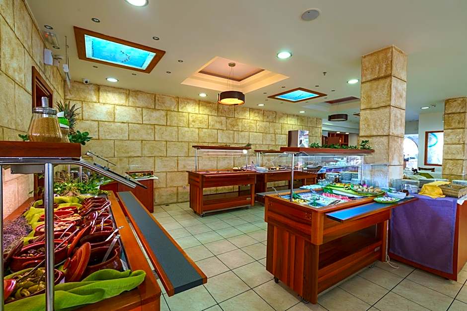 Alianthos Beach Hotel